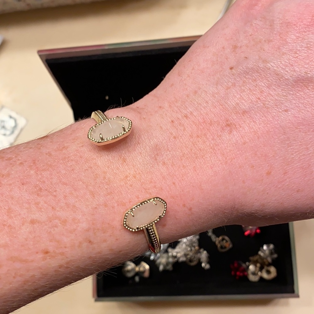 Adjustable bracelet
